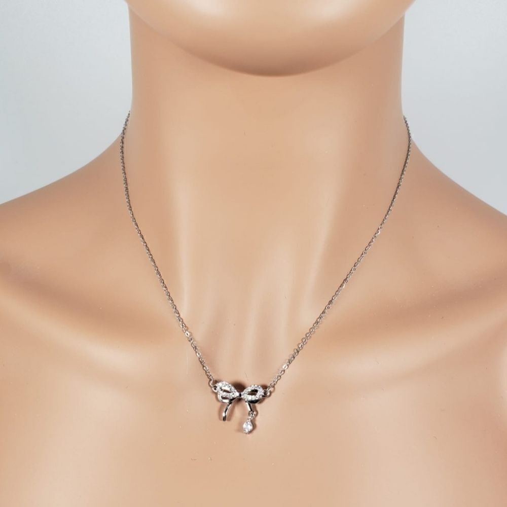 Brand New Rhinestone Diamond Style Ribbon Necklace